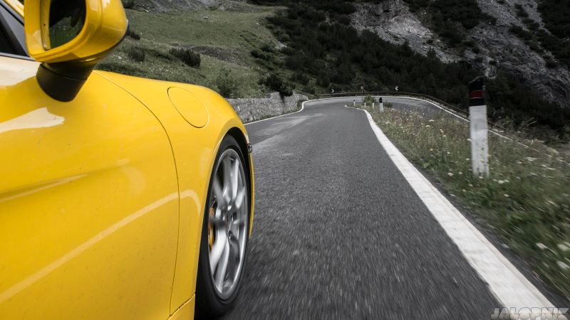 Illustration for article titled The Most Gorgeous Photos Of A Porsche Cayman You Will Ever See